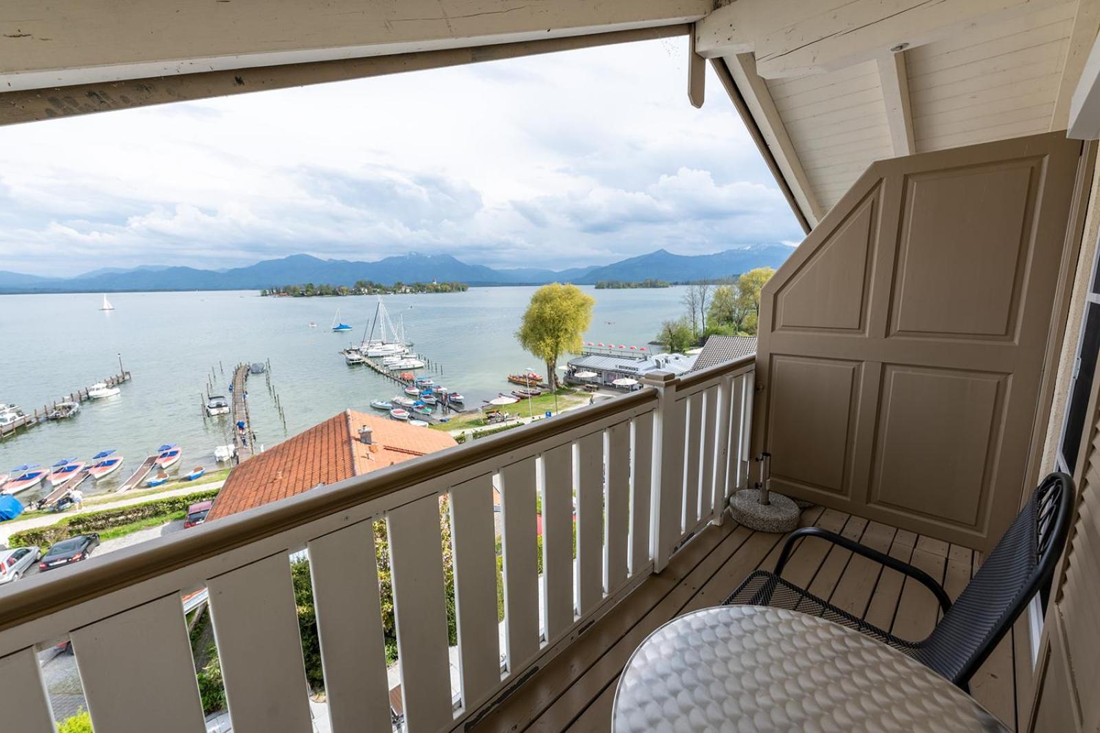 Chiemseestern Vacation & Recreation "Adults Only" Gstadt am Chiemsee Zimmer foto